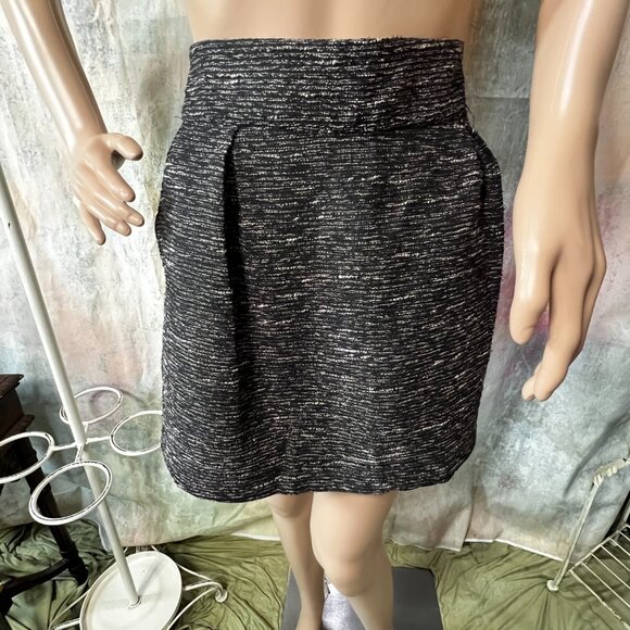 📌Loft Easy to Combine Mini Skirt Black and White with some Silver Sparkle - Picture 1 of 13